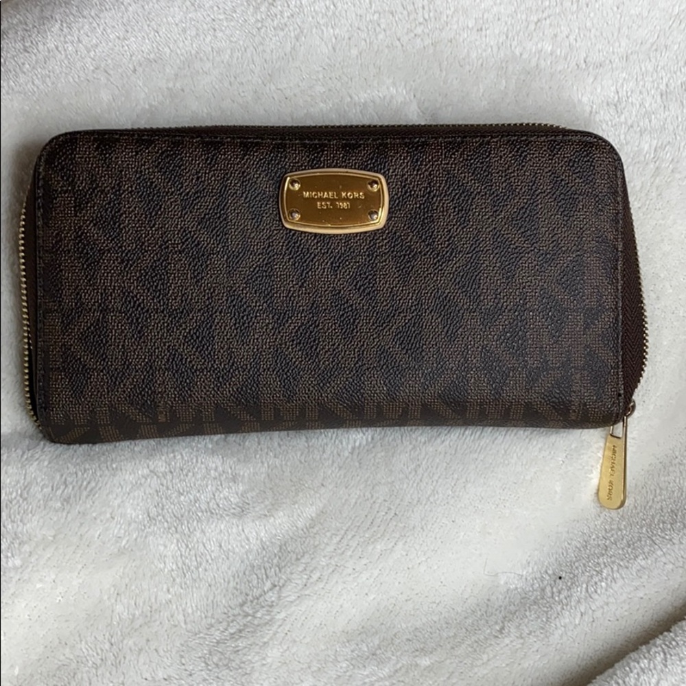 Large Michael Kors wallet